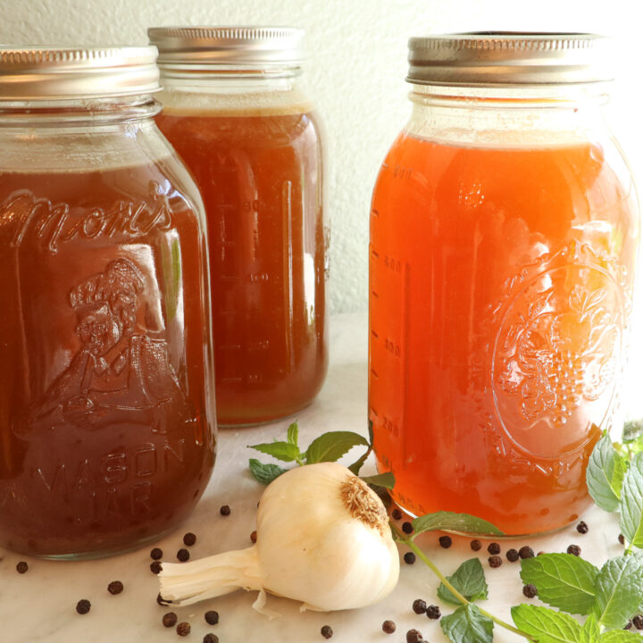 chicken bone broth in jars