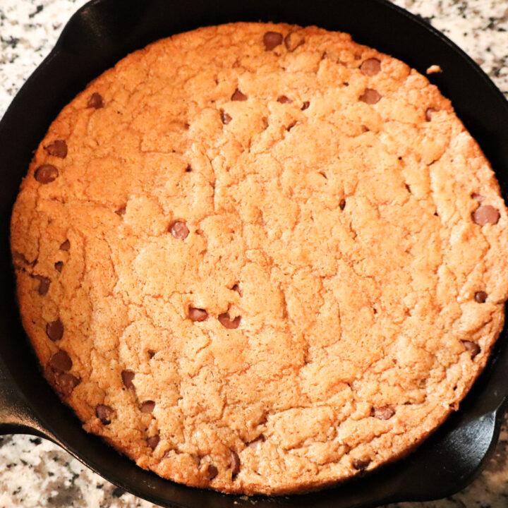 skillet cookie top view