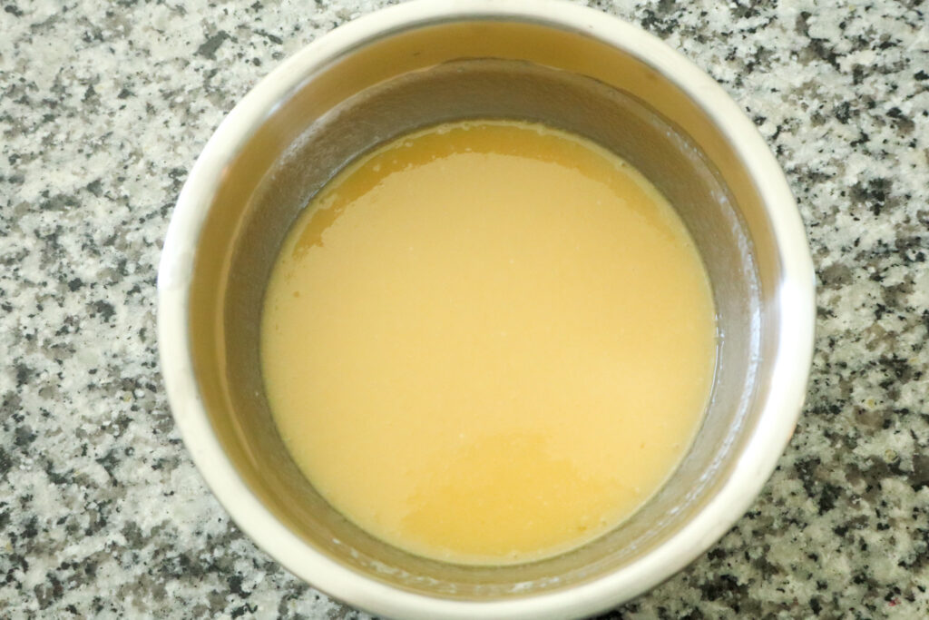 wet ingredients thoroughly mixed